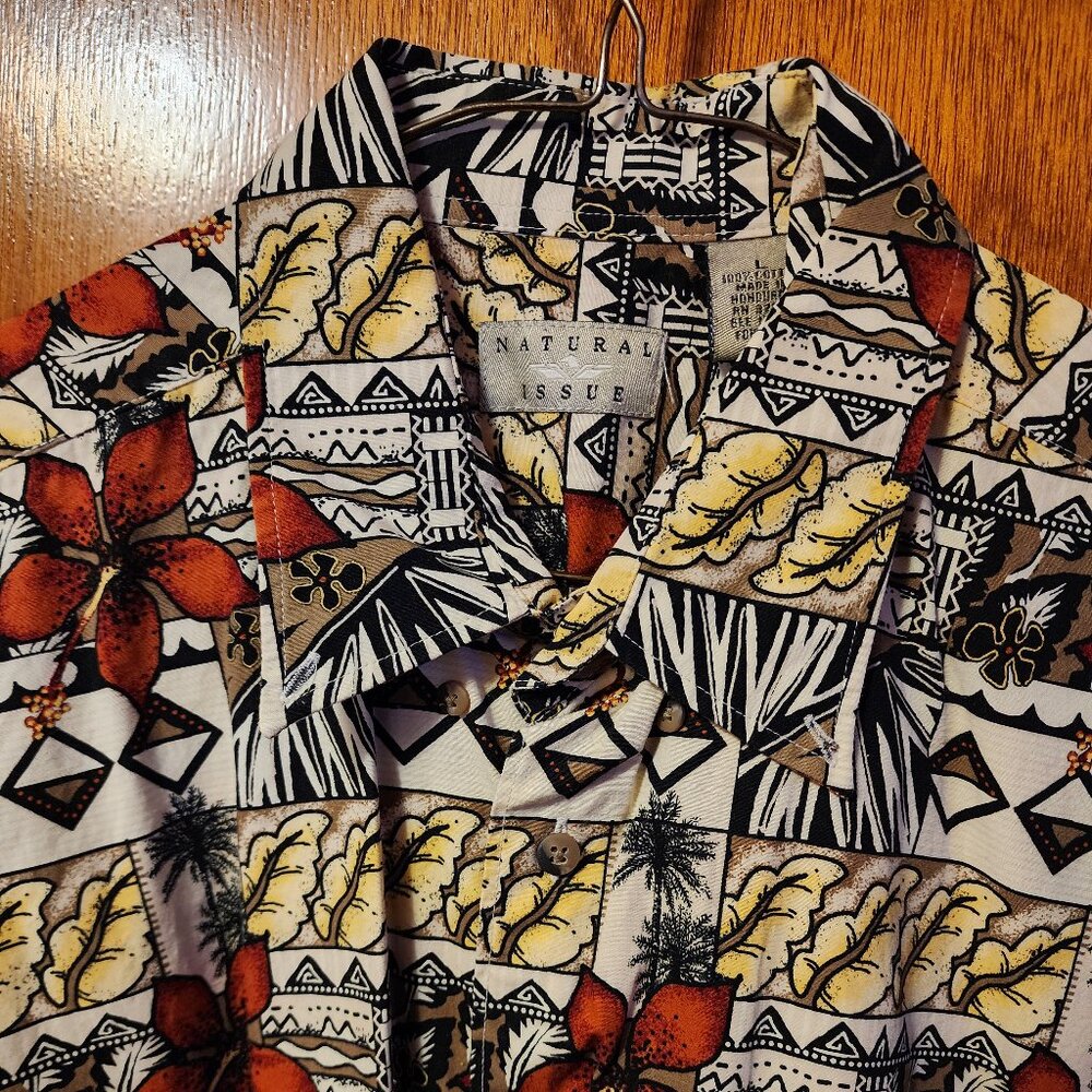 Men's Large Natural Issue Floral Hawaiian Short Sleeve Button Down Shirt